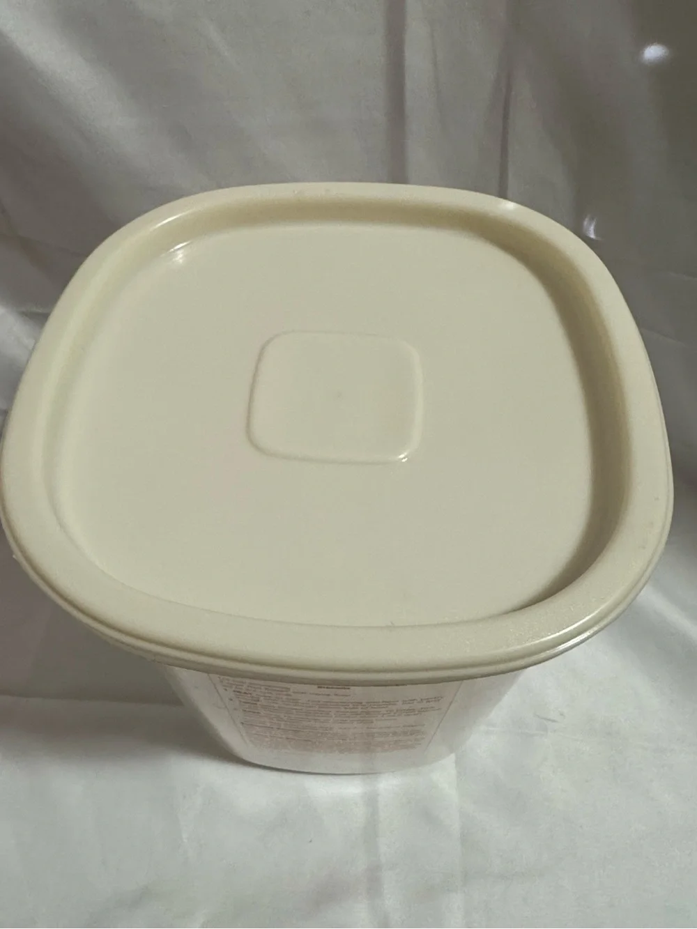 Vintage Rubbermaid 21 cup Red Band flour advertising canister kitchen storage